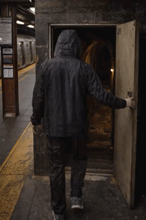 Subway Tracks Men’s Coatshell